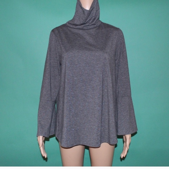 Anthropologie Bell Sleeve Turtleneck by Postmark - Picture 2 of 4